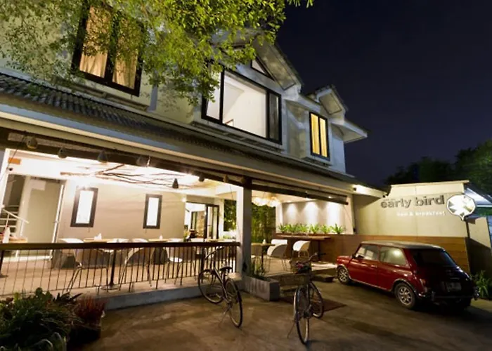 Early Bird Bed & Breakfast (Adults Only)